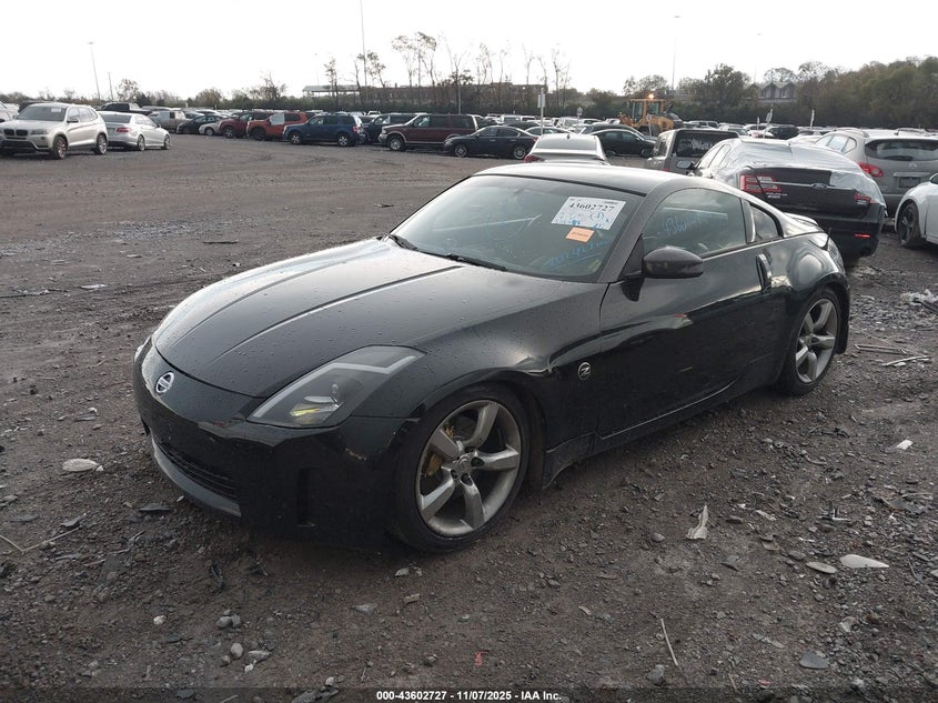 JN1AZ34D25M607626 2005 NISSAN 350Z photo no. 2