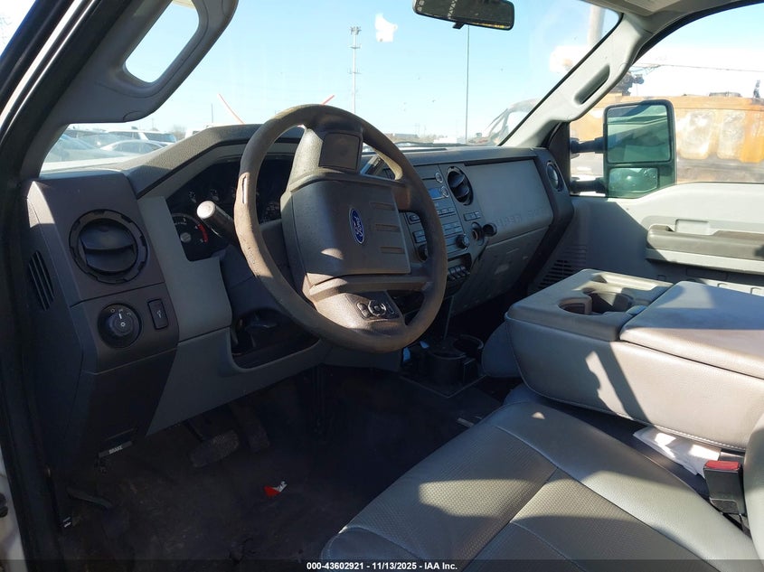 2016 Ford F-450 Chassis Xl VIN: 1FDUF4GT9GEA60584 Lot: 43602921