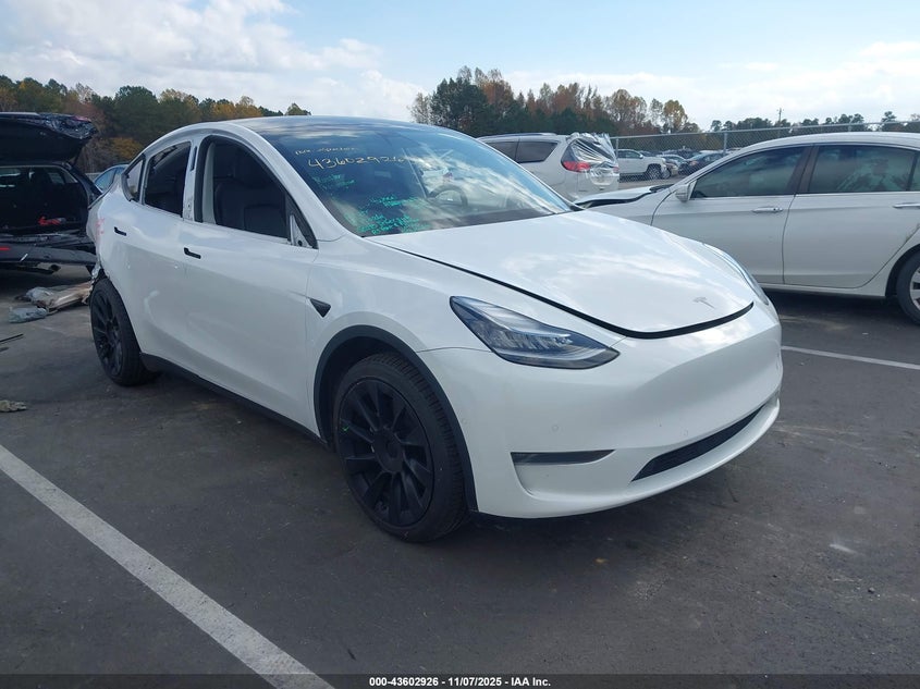 2020 TESLA MODEL Y LONG RANGE DUAL MOTOR ALL-WHEEL DRIVE - 5YJYGDEE7LF008936