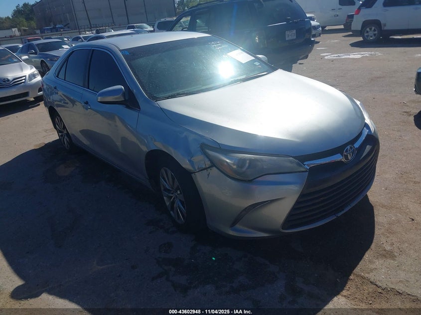 TOYOTA CAMRY XLE