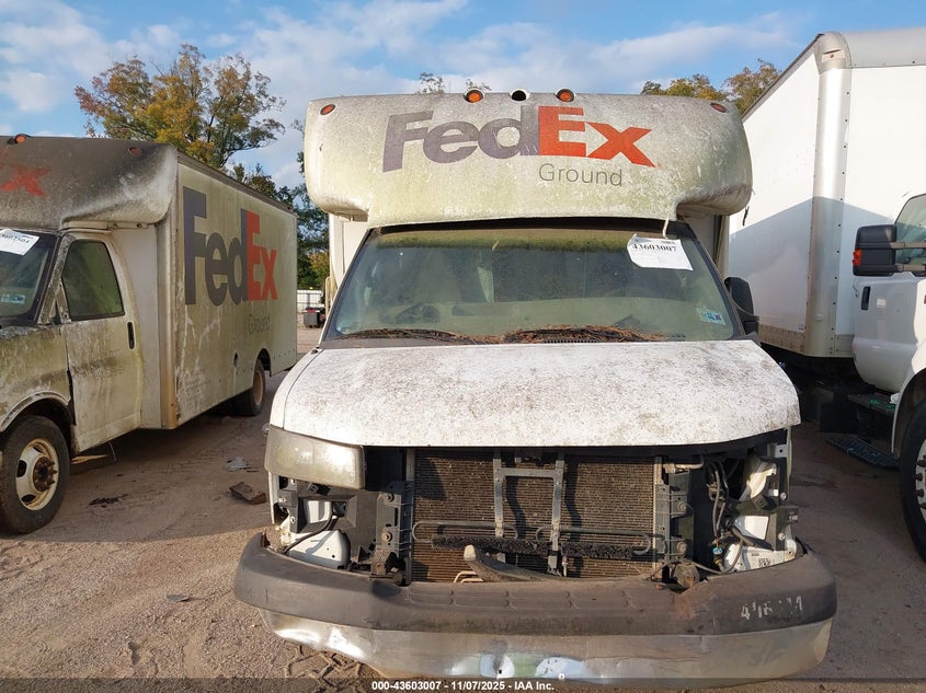 2017 GMC Savana Cutaway Work Van VIN: 7GZ37TCGXHN005436 Lot: 43603007