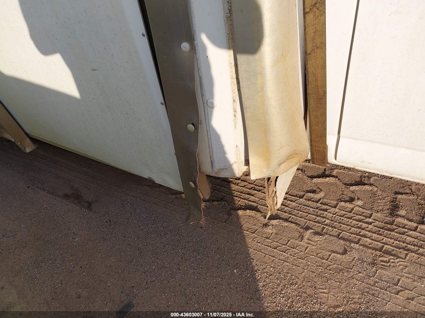 2017 GMC Savana Cutaway Work Van VIN: 7GZ37TCGXHN005436 Lot: 43603007