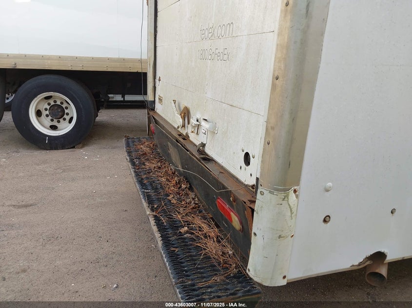 2017 GMC Savana Cutaway Work Van VIN: 7GZ37TCGXHN005436 Lot: 43603007