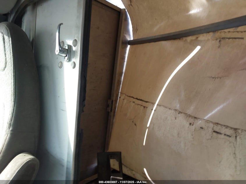 2017 GMC Savana Cutaway Work Van VIN: 7GZ37TCGXHN005436 Lot: 43603007