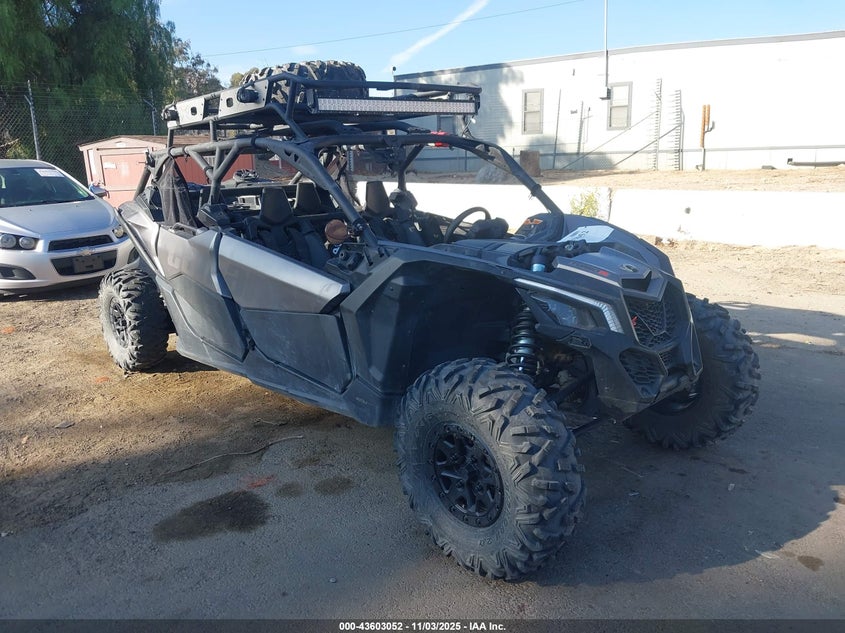 2019 CAN-AM MAVERICK X3 MAX X DS TURBO R - 3JBVEAW28KK000221