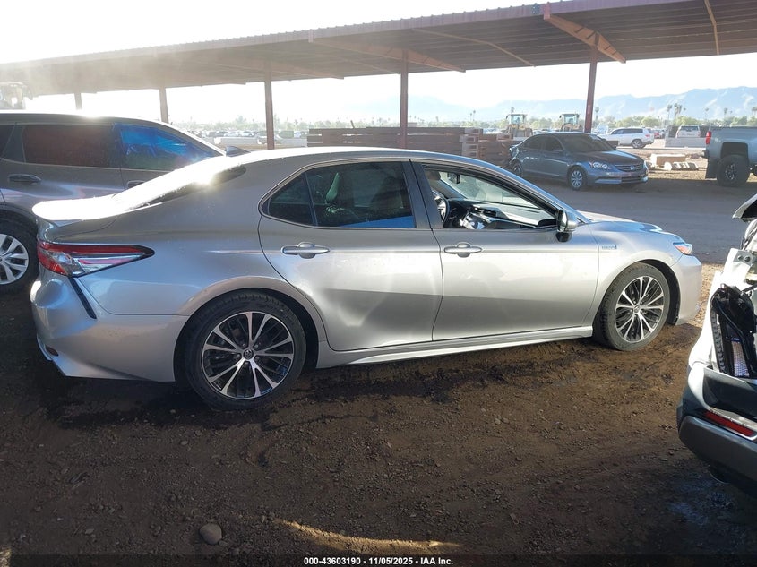 2018 TOYOTA CAMRY HYBRID SE - 4T1B21HK3JU510881