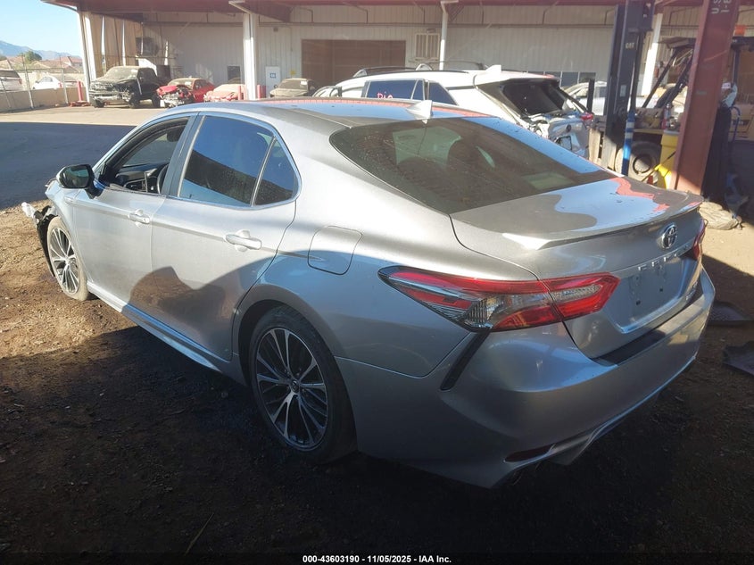2018 TOYOTA CAMRY HYBRID SE - 4T1B21HK3JU510881