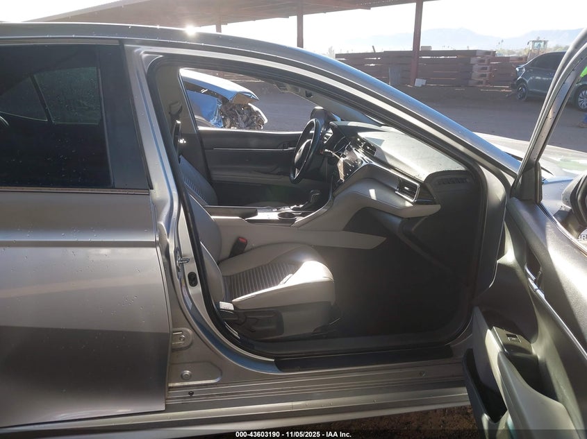 2018 TOYOTA CAMRY HYBRID SE - 4T1B21HK3JU510881