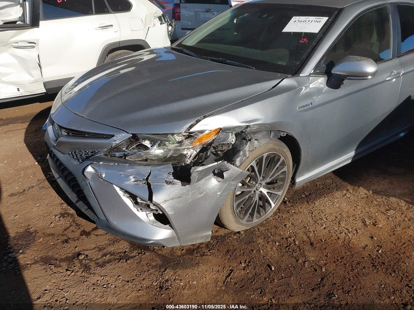 2018 TOYOTA CAMRY HYBRID SE - 4T1B21HK3JU510881