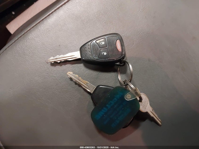 2007 Dodge Ram 1500 Slt/Trx4 Off Road/Sport VIN: 1D7HU18N57S233485 Lot: 43603263