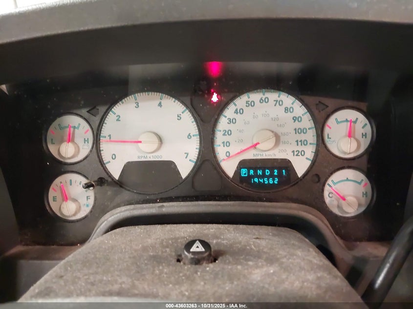 2007 Dodge Ram 1500 Slt/Trx4 Off Road/Sport VIN: 1D7HU18N57S233485 Lot: 43603263