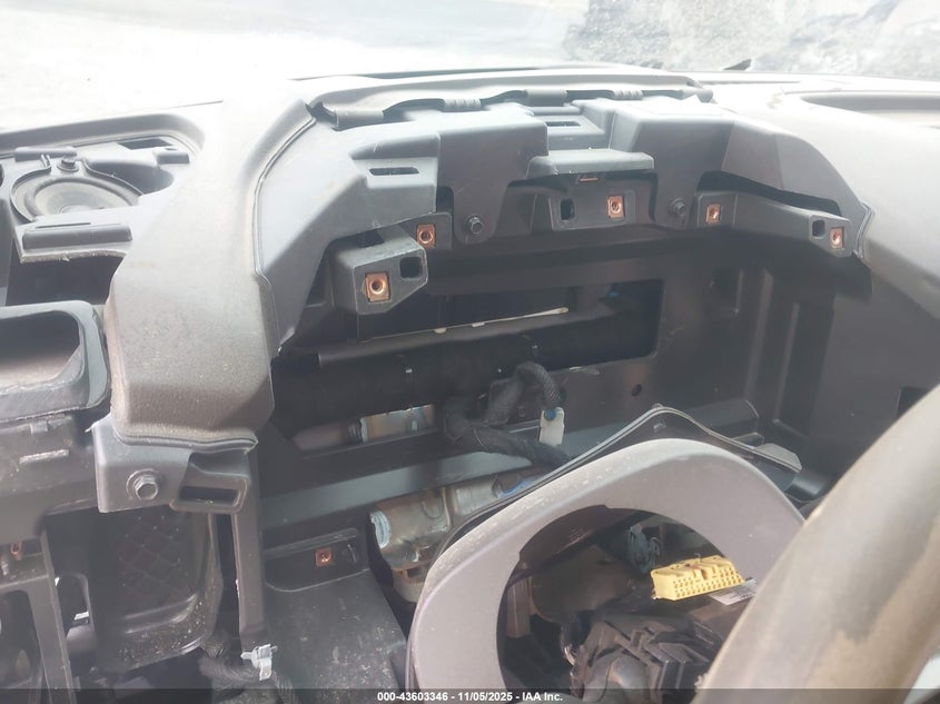 1GT49WEY2NF260557 2022 GMC SIERRA photo no. 5