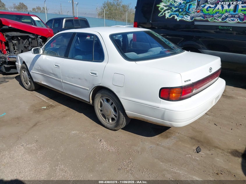 JT2VK13E7N0008691 1992 TOYOTA CAMRY photo no. 3