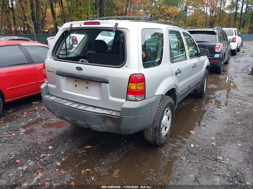 1FMYU92Z17KA83262 2007 FORD ESCAPE photo no. 4