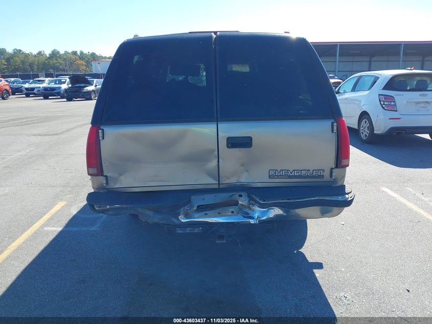 1999 Chevrolet Suburban 1500 Lt VIN: 3GNEC16R9XG102418 Lot: 43603437