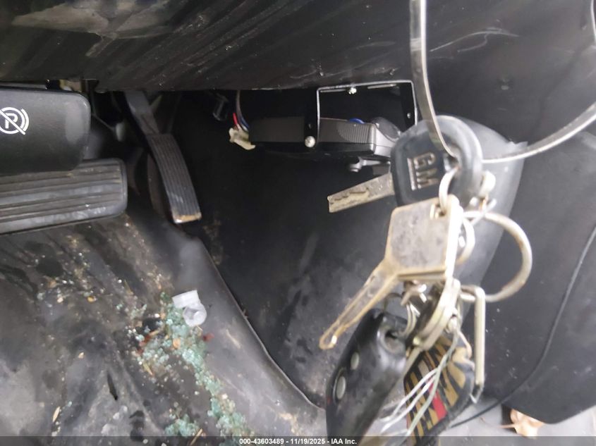 2022 GMC Savana Commercial Cutaway Work Van VIN: 1GD07RF72N1161631 Lot: 43603489