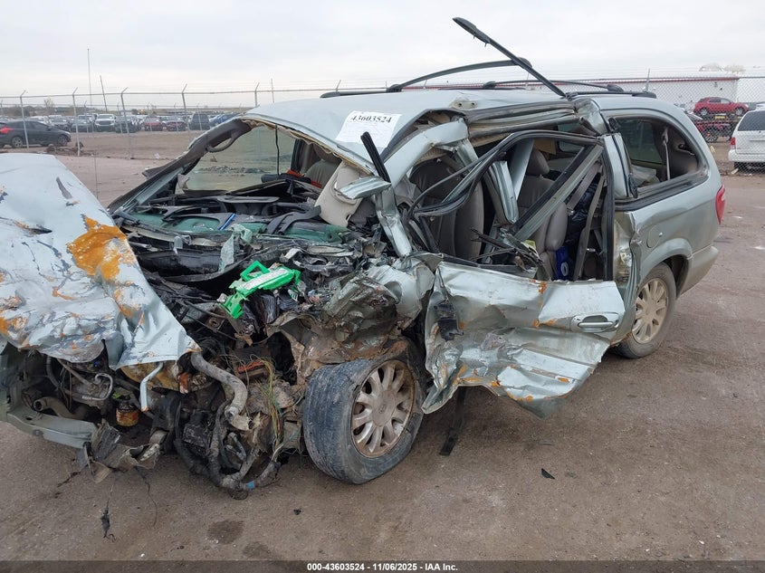2C4GP54L93R156219 2003 CHRYSLER TOWN & COUNTRY photo no. 2