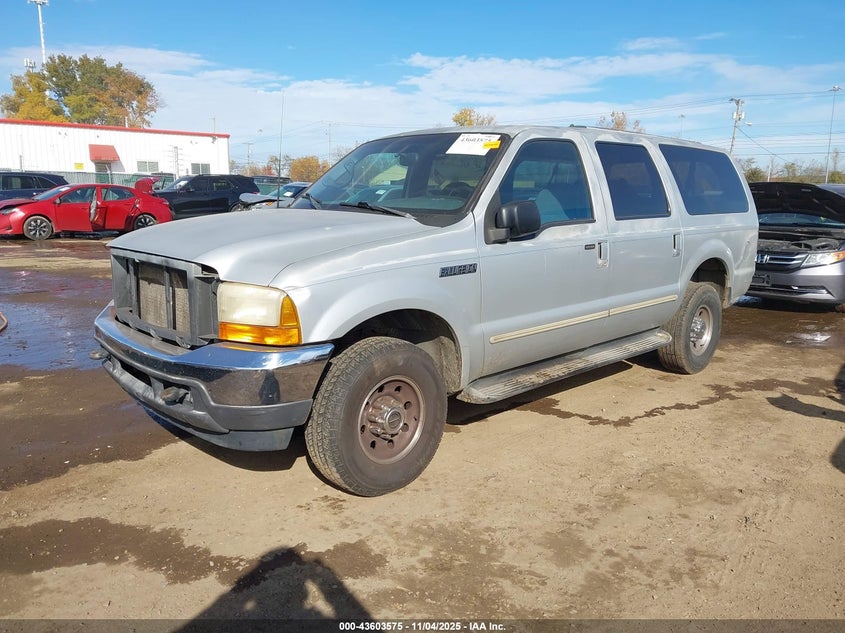 1FMNU41S3YEC00298 2000 FORD EXCURSION photo no. 2