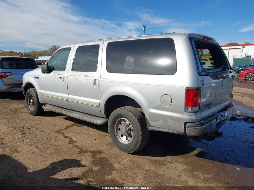 1FMNU41S3YEC00298 2000 FORD EXCURSION photo no. 3