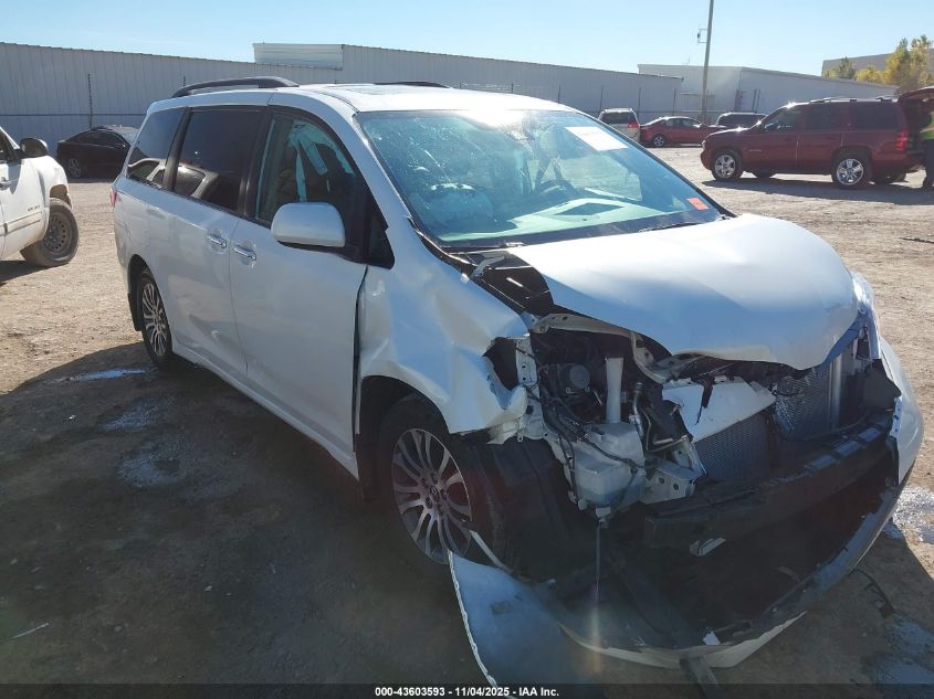 TOYOTA SIENNA XLE 8 PASSENGER