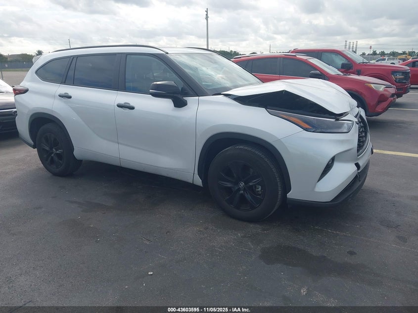 TOYOTA HIGHLANDER XLE NIGHTSHADE