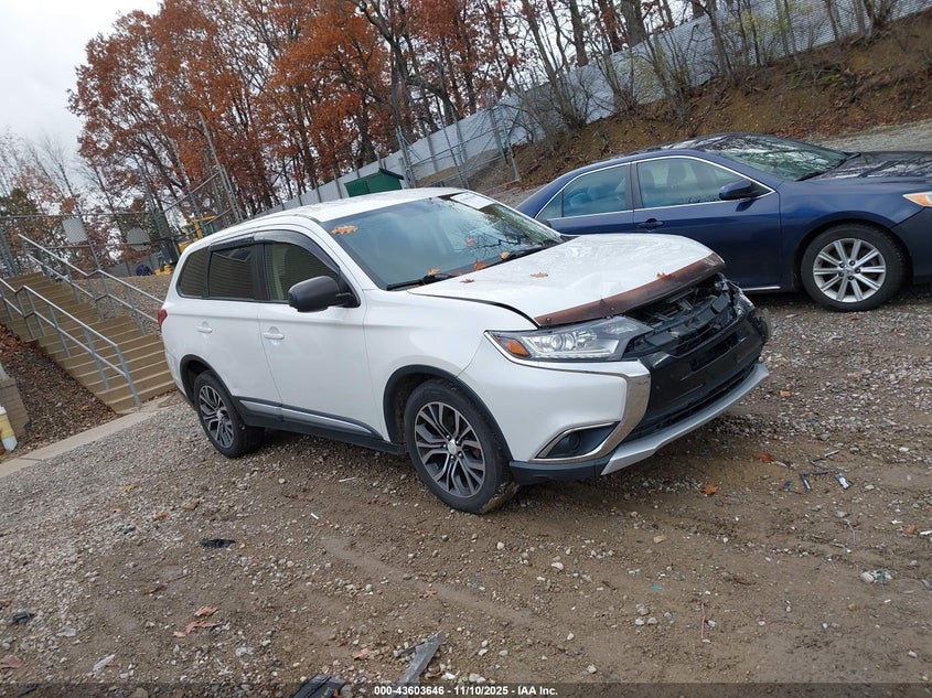 MITSUBISHI OUTLANDER ES