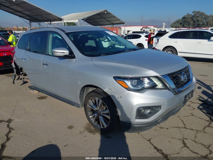 NISSAN PATHFINDER SV