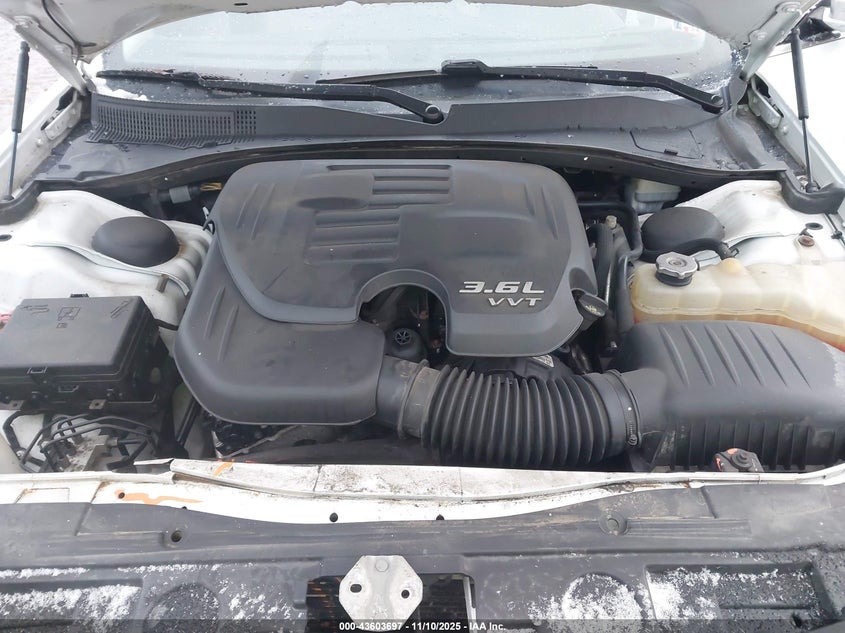 2015 Chrysler 300C Platinum Awd VIN: 2C3CCASG5FH854060 Lot: 43603697