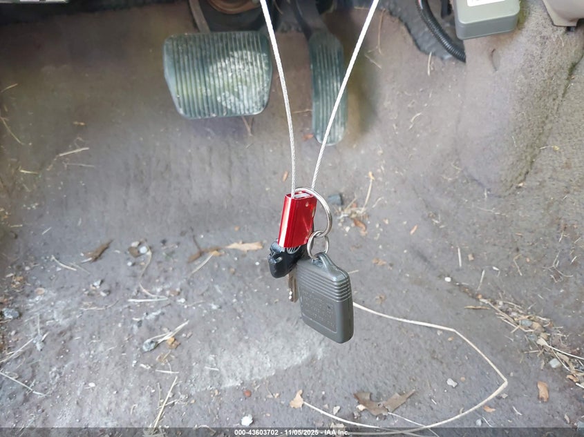 2005 Mercury Grand Marquis Ls/Lse VIN: 2MEFM75W05X605342 Lot: 43603702