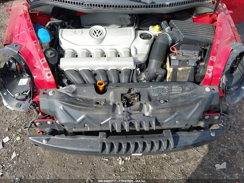 2009 Volkswagen New Beetle 2.5L VIN: 3VWRF31Y79M409597 Lot: 43603777