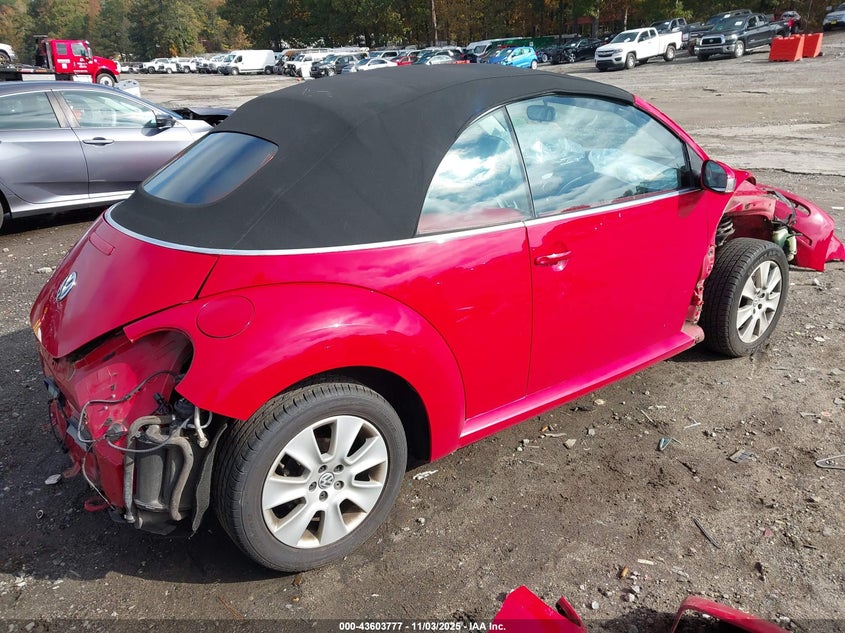 3VWRF31Y79M409597 2009 VOLKSWAGEN BEETLE photo no. 4