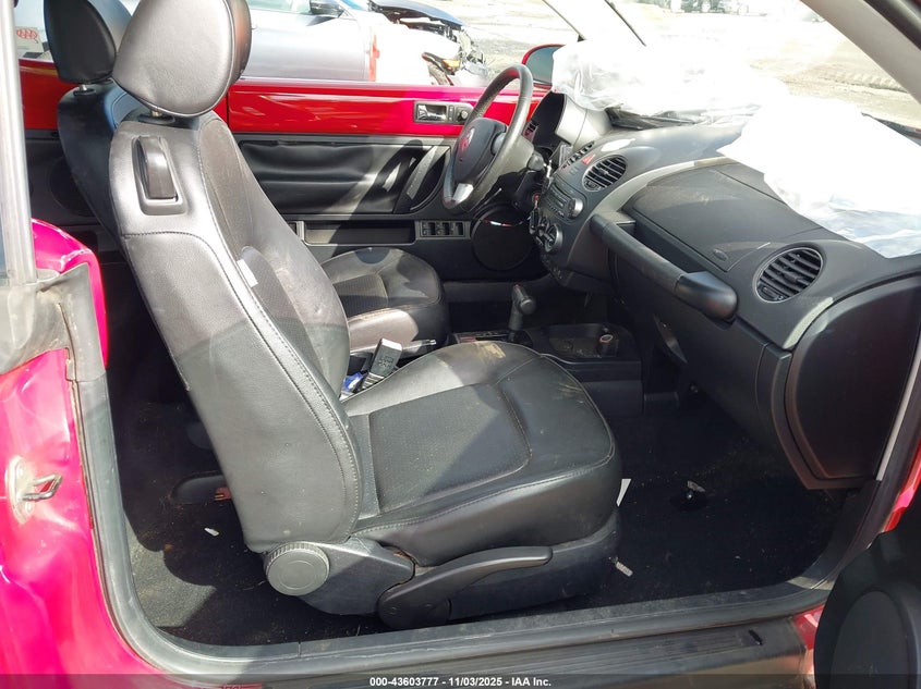 3VWRF31Y79M409597 2009 VOLKSWAGEN BEETLE photo no. 5