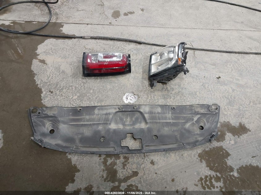 2019 GMC Yukon Xl Slt VIN: 1GKS2GKC3KR332195 Lot: 43603839