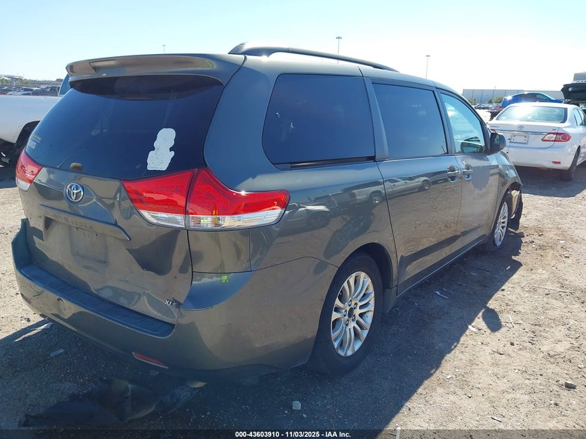 2011 Toyota Sienna Xle V6
