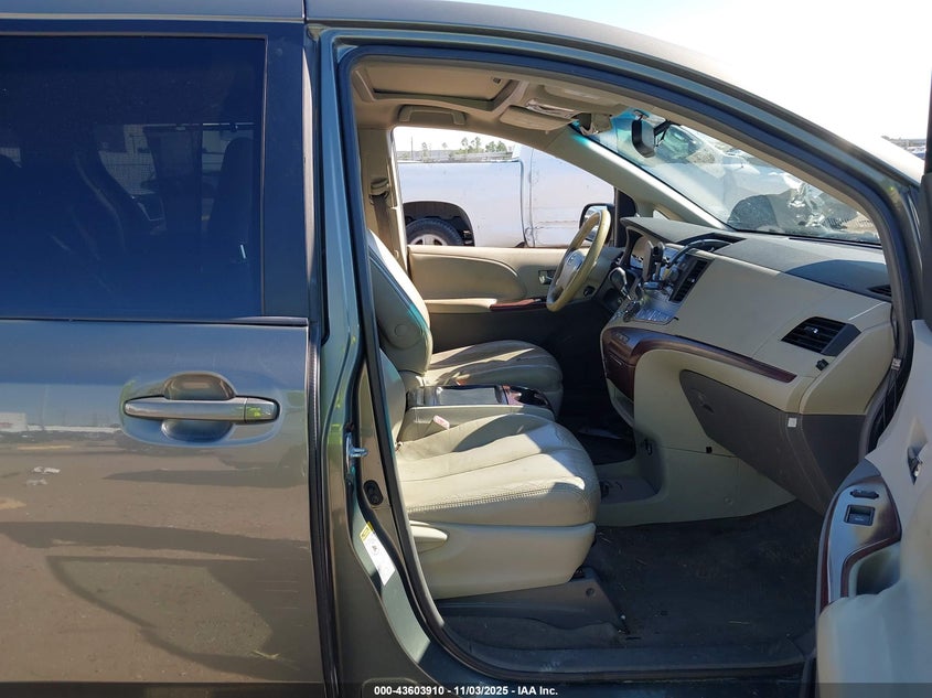 2011 Toyota Sienna Xle V6