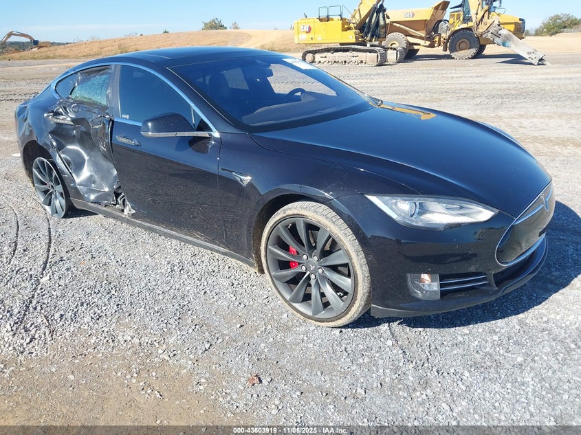 TESLA MODEL S 85D/P85D
