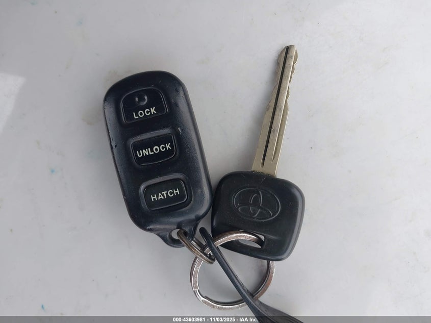 2004 Toyota Matrix Xr VIN: 2T1KR32E34C178831 Lot: 43603981