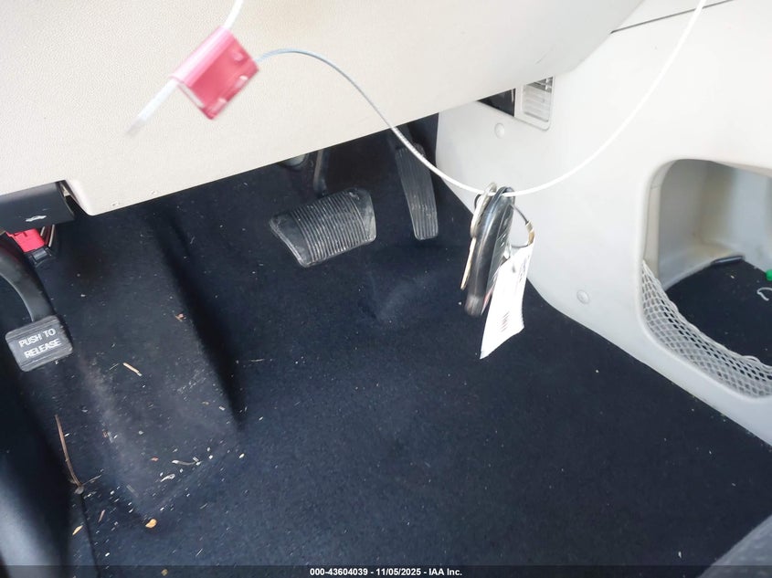 2014 Dodge Grand Caravan Sxt VIN: 2C4RDGCGXER182803 Lot: 43604039