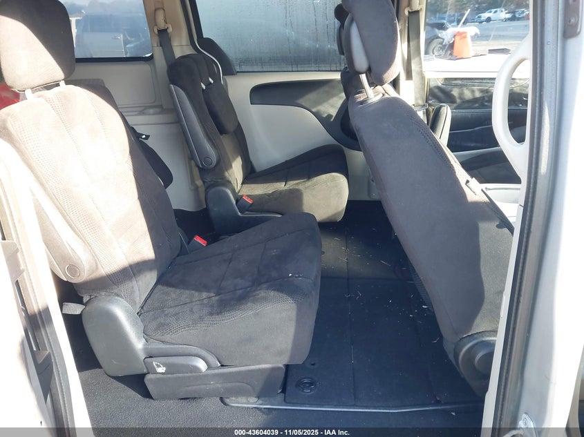 2014 Dodge Grand Caravan Sxt VIN: 2C4RDGCGXER182803 Lot: 43604039