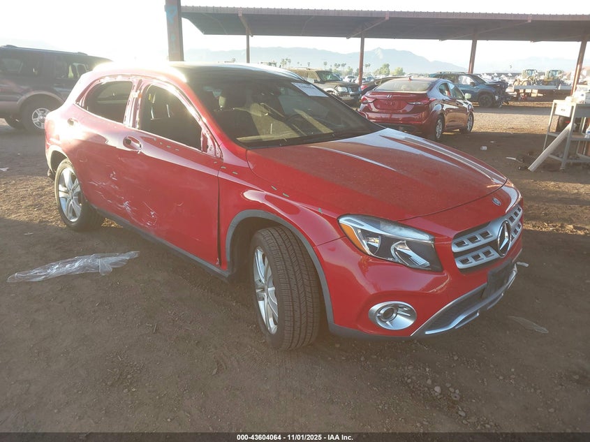 MERCEDES-BENZ GLA-CLASS 4MATIC