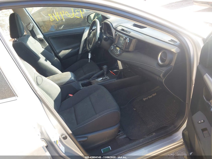 2018 Toyota Rav4 Xle VIN: 2T3RFREV7JW740480 Lot: 43604148