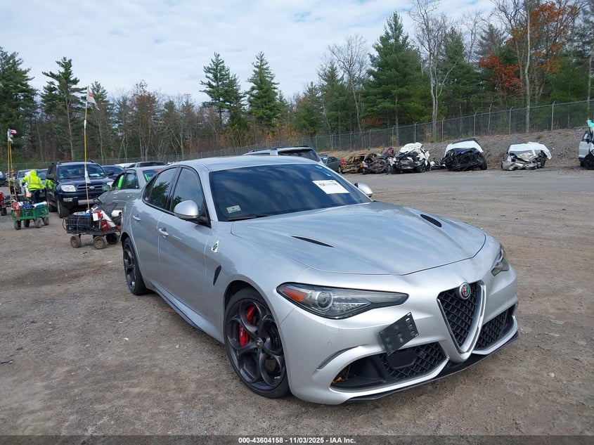 ALFA ROMEO GIULIA QUADRIFOGLIO RWD
