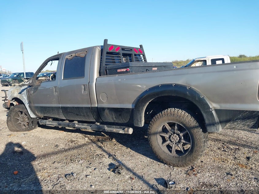 2002 Ford F-350 Lariat/Xl/Xlt VIN: 1FTSW31F62EB77072 Lot: 43604281