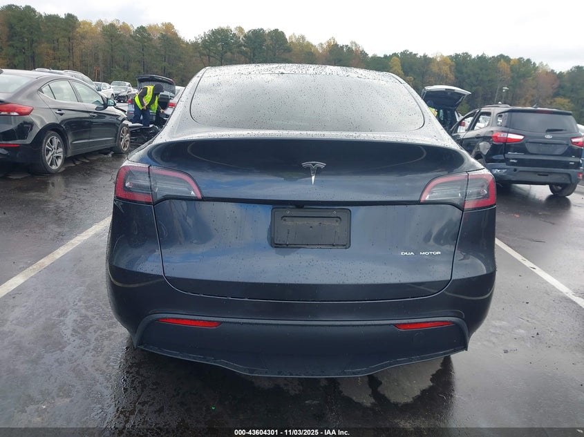 2024 Tesla Model Y Long Range Dual Motor All-Wheel Drive VIN: 7SAYGDEE9RA329997 Lot: 43604301
