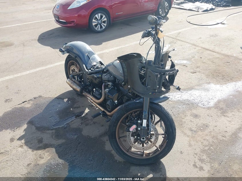 2022 HARLEY-DAVIDSON FXLRS - 1HD1YWZ13NB037436