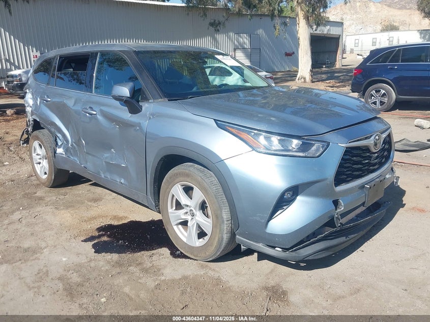 TOYOTA HIGHLANDER LE