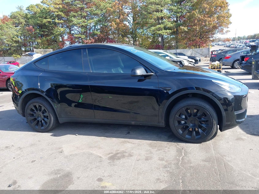 2023 Tesla Model Y Awd/Long Range Dual Motor All-Wheel Drive VIN: 7SAYGDEE5PA103369 Lot: 43604362