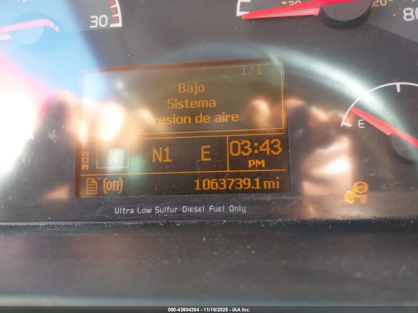 2015 Volvo Vn Vnl VIN: 4V4NC9EH5FN192077 Lot: 43604384