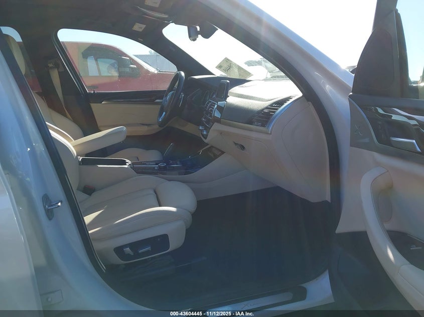 2019 BMW X3 SDRIVE30I - 5UXTR7C59KLF23913