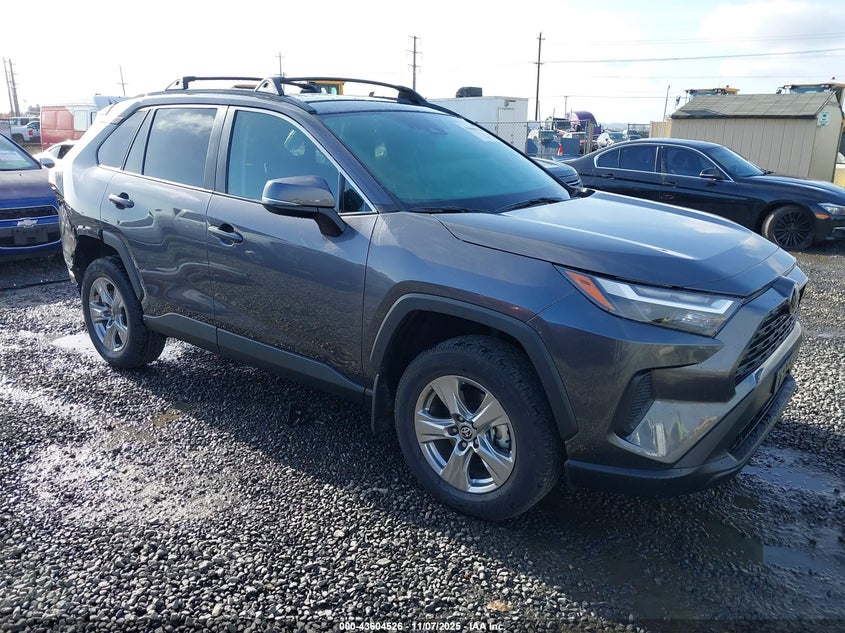 TOYOTA RAV4 XLE